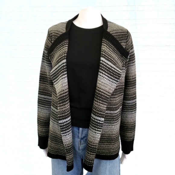 WOOLRICH Lambswool Cardigan Sweater Jacket Black/Grey/Cream Pattern Women's M - Picture 4 of 9